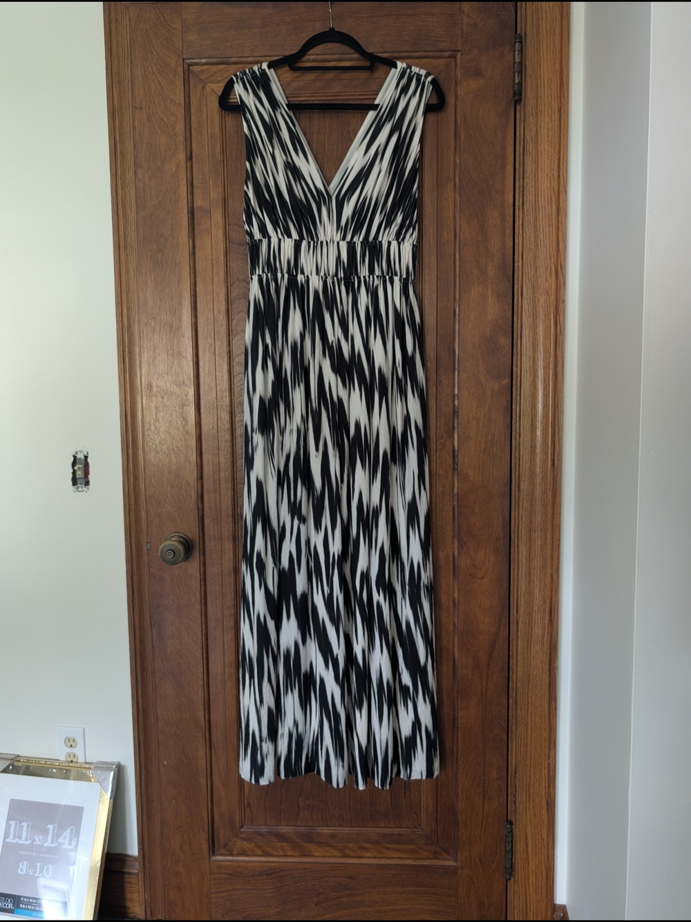 Banana Republic Black and White Printed V-Neck Maxi Dress